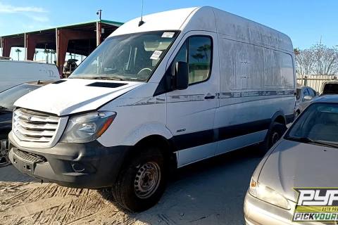 Photo of 2015 Freightliner Sprinter 2500