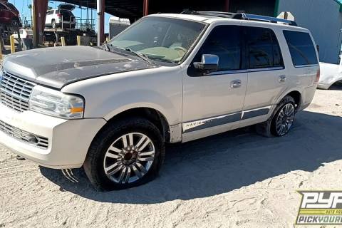 Photo of 2008 Lincoln Navigator