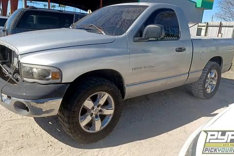 Photo of 2002 Dodge Ram 1500