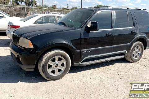 Photo of 2005 Lincoln Aviator