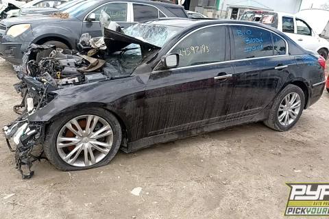 Photo of 2013 Hyundai Genesis