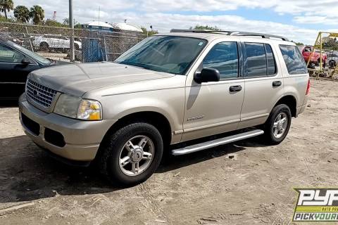 Photo of 2004 Ford Explorer