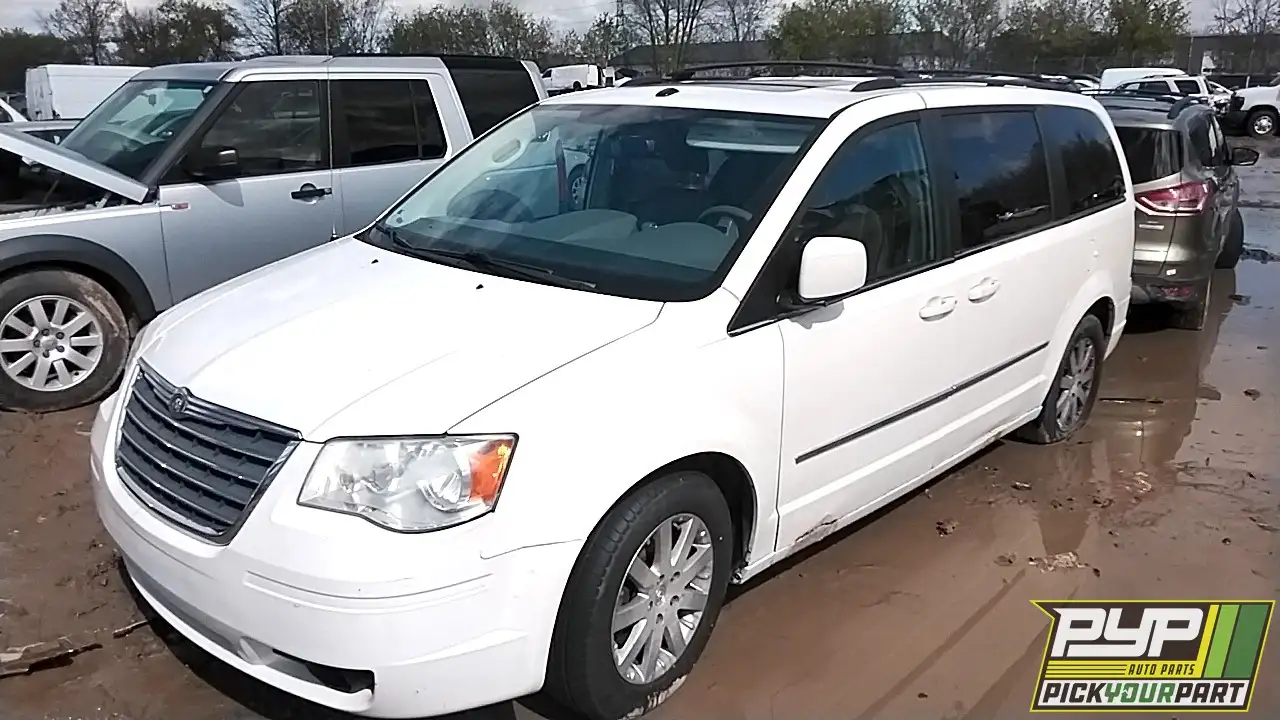 Photo of 2010 Chrysler Town & Country