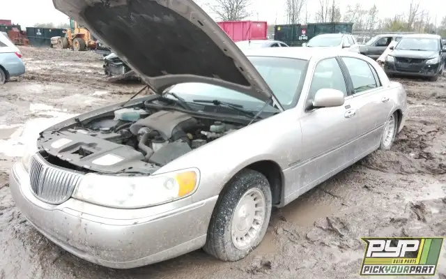 Photo of 1999 Lincoln Town Car
