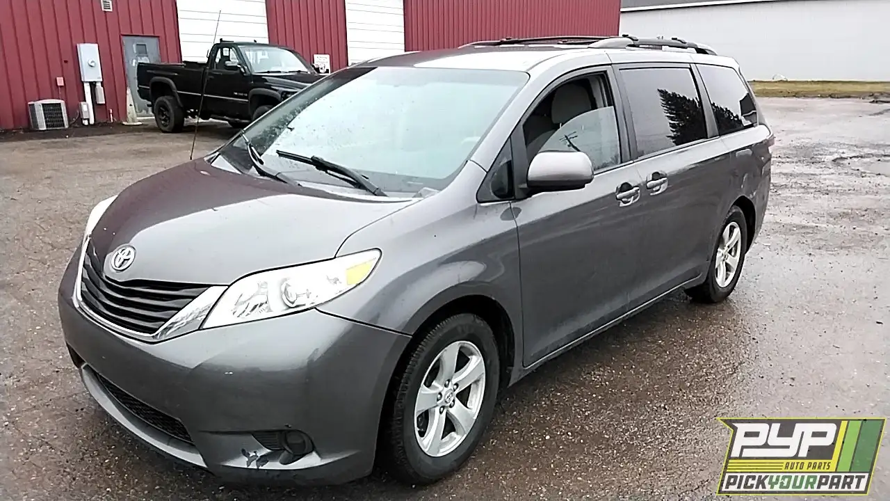 Photo of 2012 Toyota Sienna