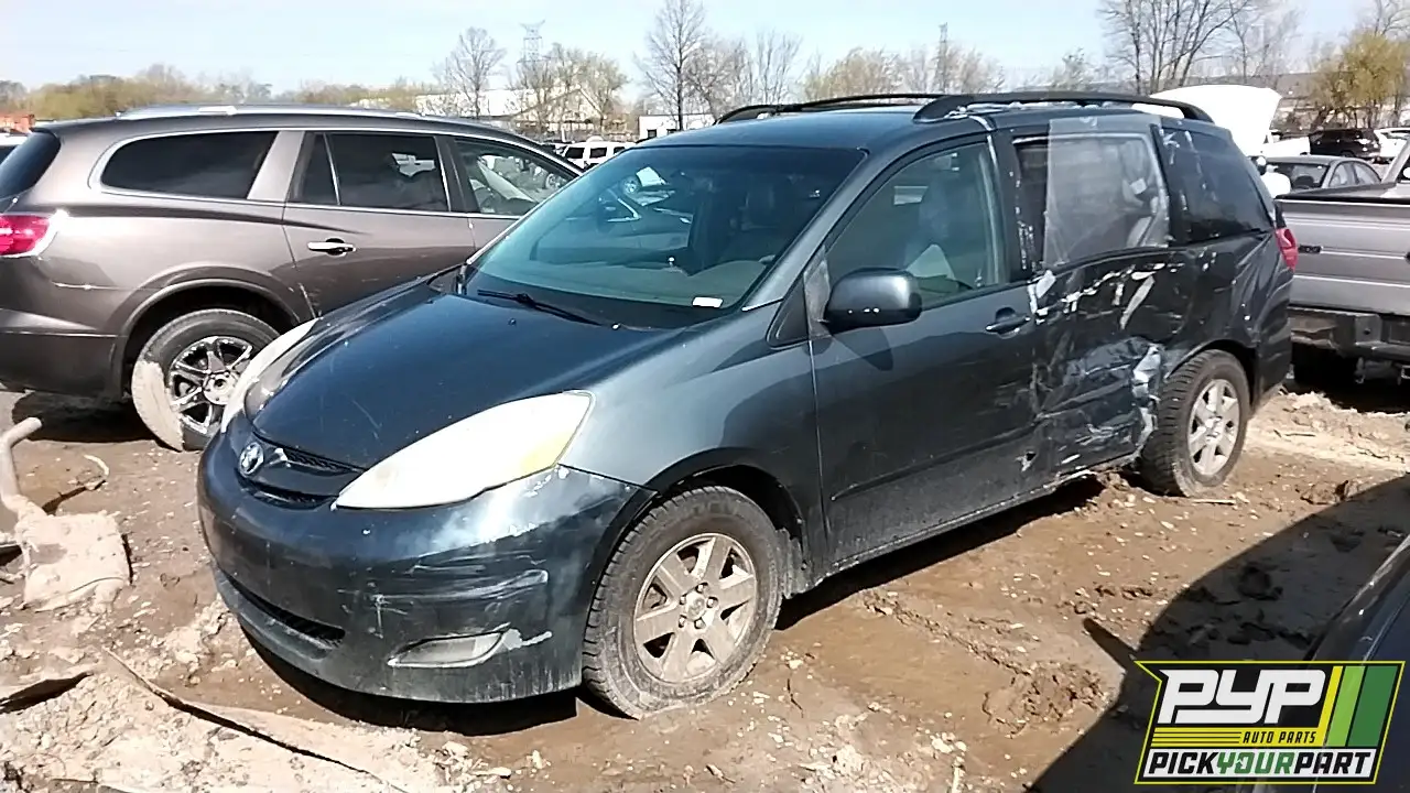 Photo of 2010 Toyota Sienna