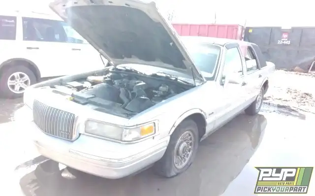 Photo of 1997 Lincoln Town Car