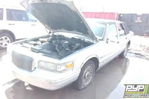 Photo of 1997 Lincoln Town Car