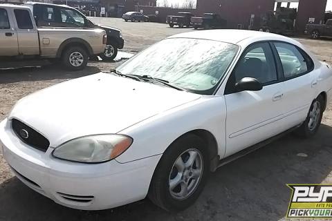 Photo of 2005 Ford Taurus