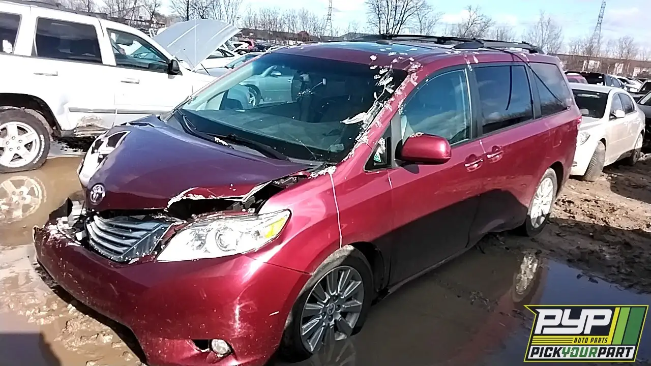 Photo of 2011 Toyota Sienna