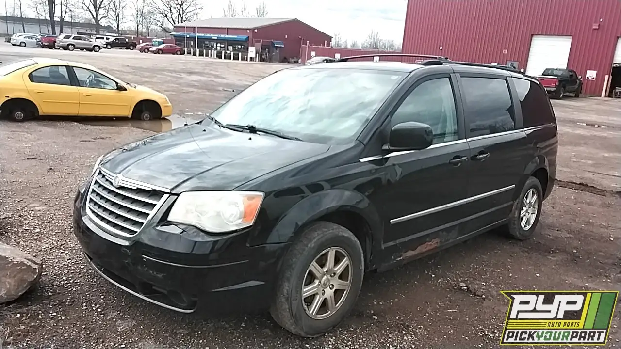 Photo of 2010 Chrysler Town & Country