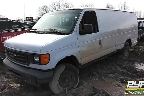 Photo of 2006 Ford E-250