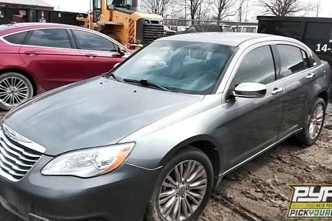 Photo of 2011 Chrysler 200