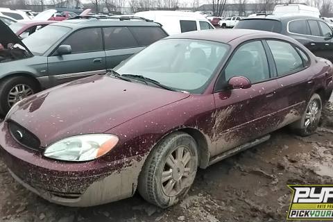 Photo of 2005 Ford Taurus