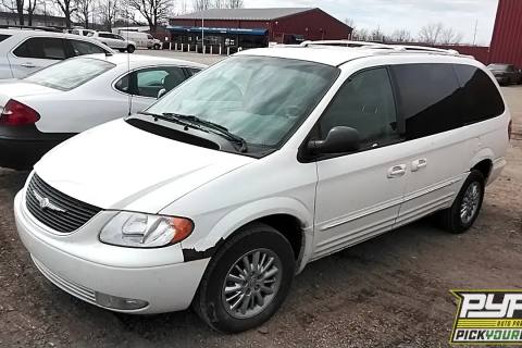 Photo of 2002 Chrysler Town & Country