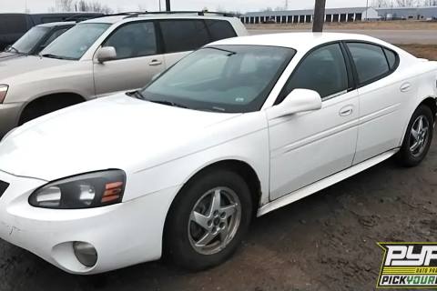 Photo of 2004 Pontiac Grand Prix