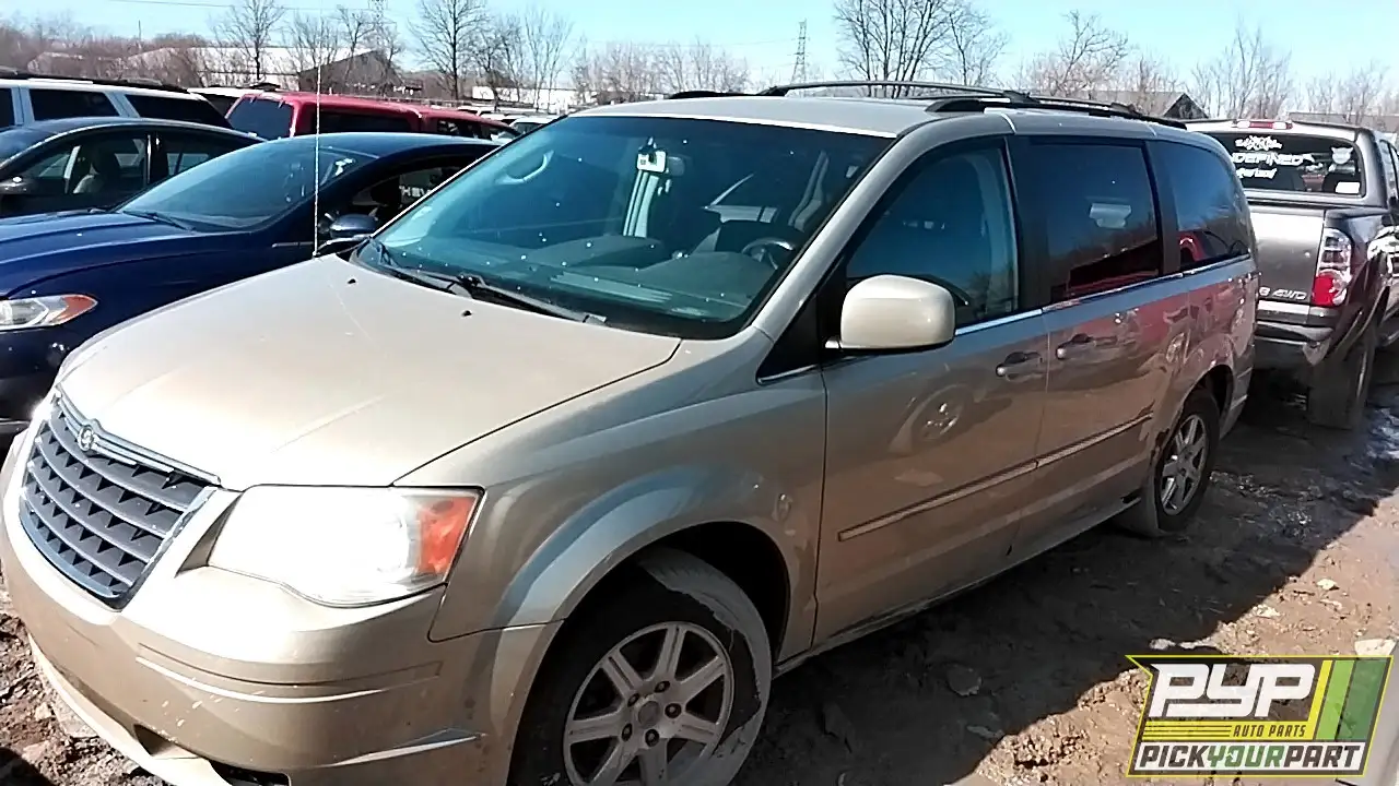 Photo of 2010 Chrysler Town & Country