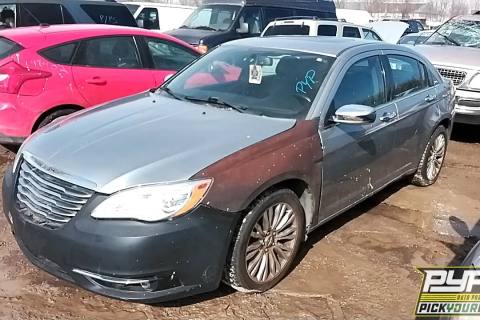 Photo of 2013 Chrysler 200