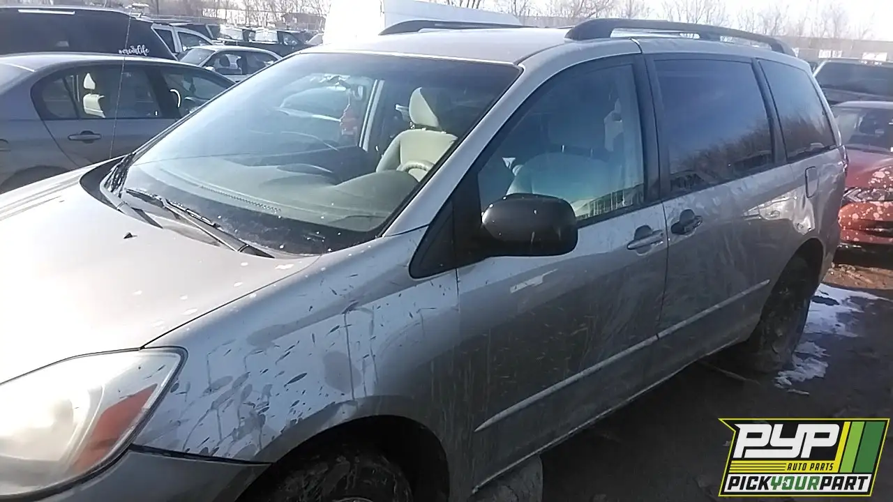 Photo of 2005 Toyota Sienna