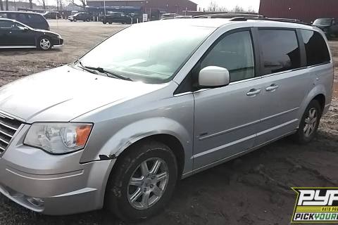 Photo of 2008 Chrysler Town & Country