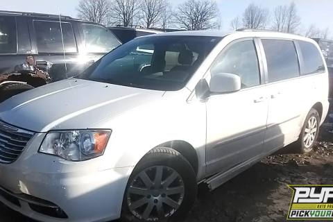 Photo of 2013 Chrysler Town & Country