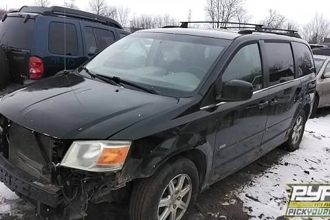 Photo of 2008 Chrysler Town & Country
