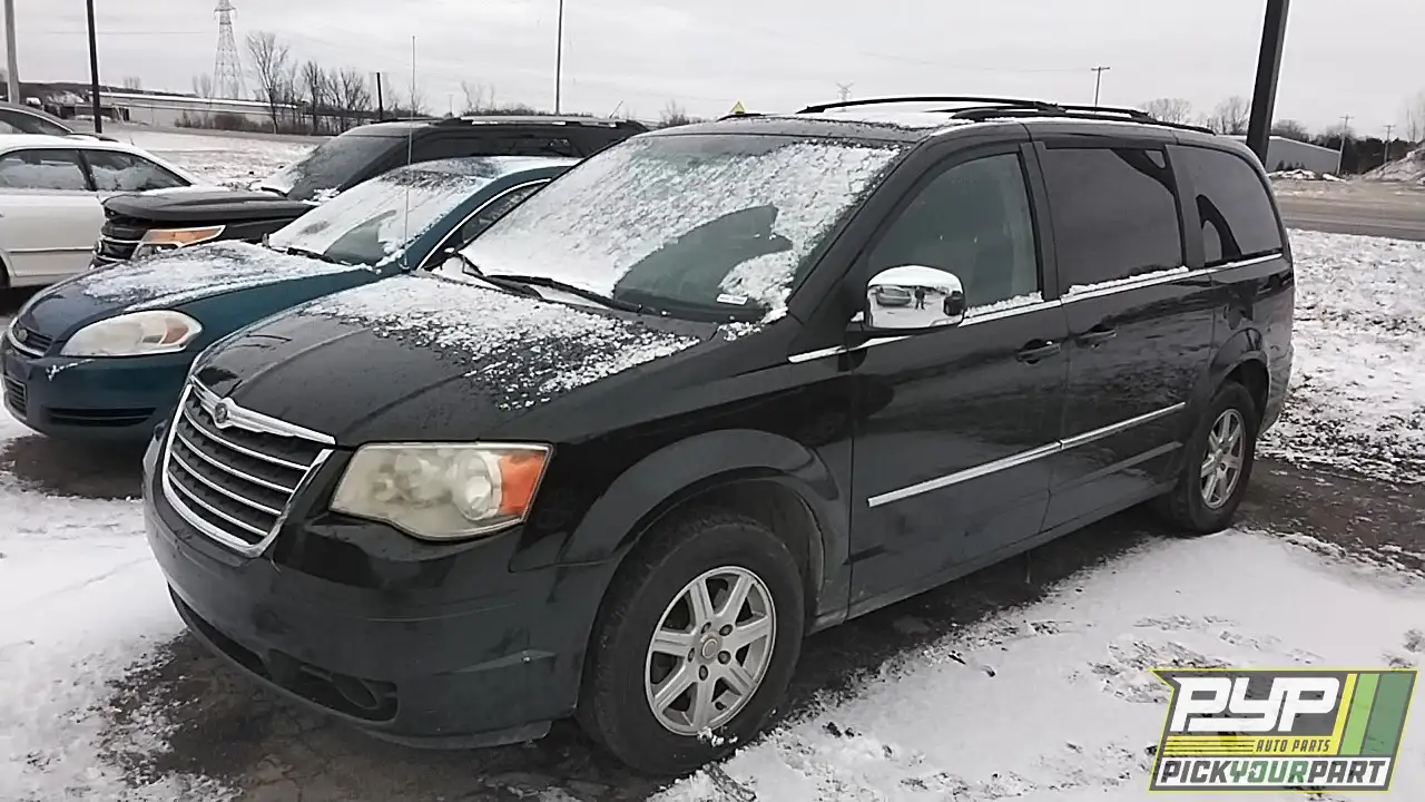 Photo of 2010 Chrysler Town & Country
