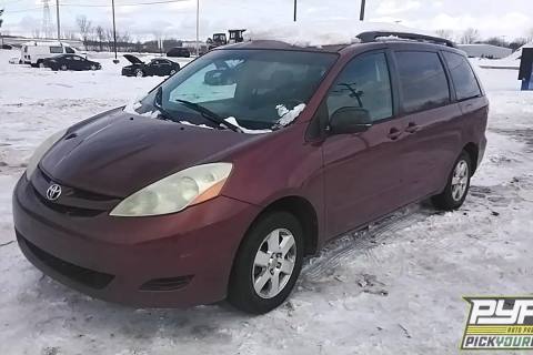 Photo of 2006 Toyota Sienna