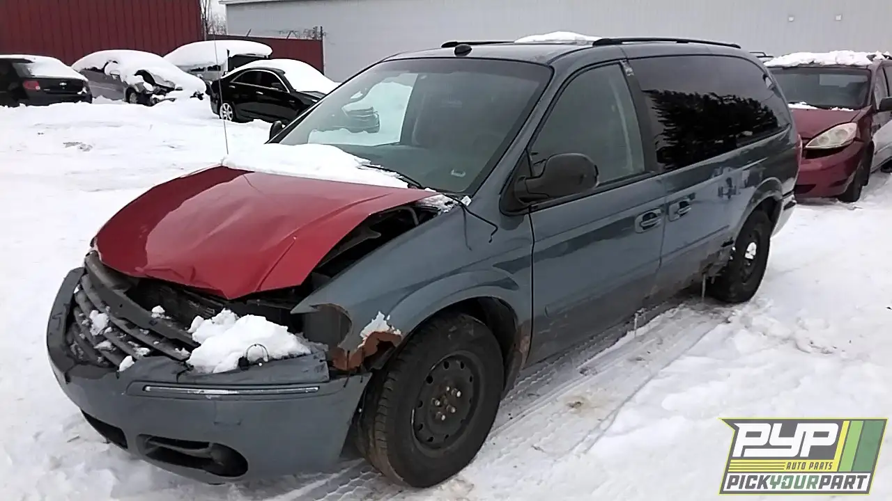 Photo of 2005 Chrysler Town & Country