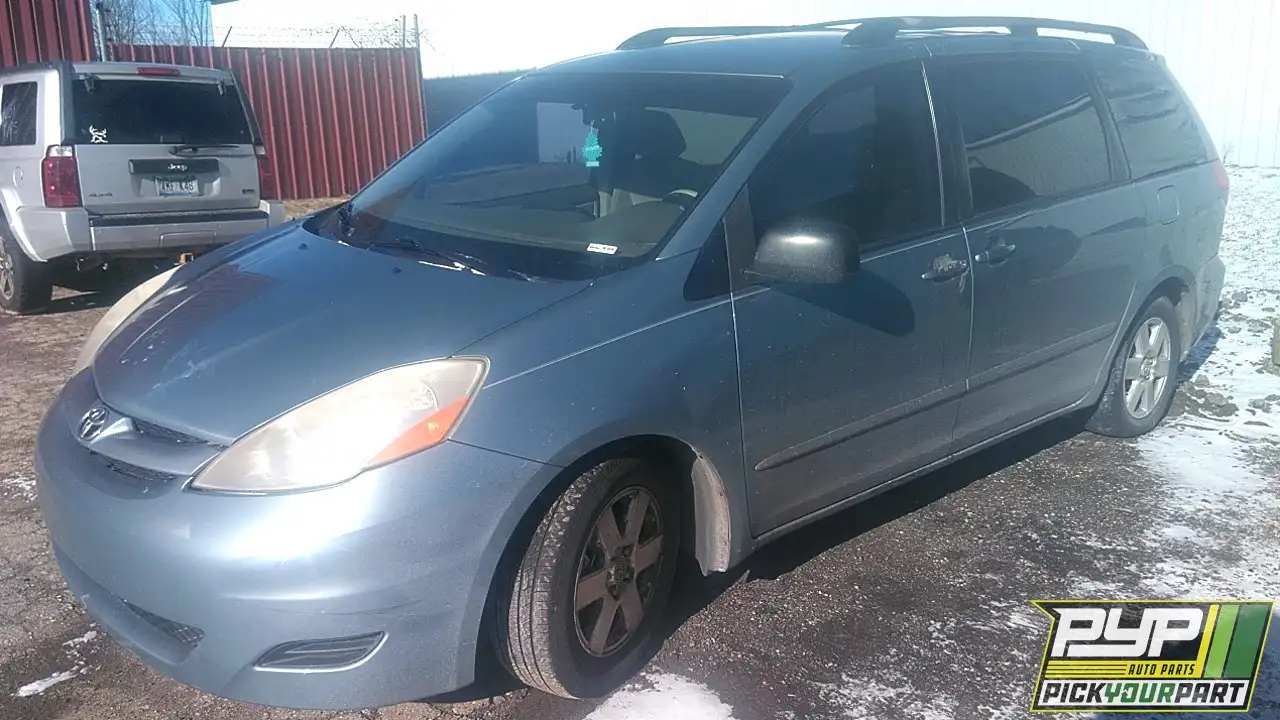 Photo of 2008 Toyota Sienna