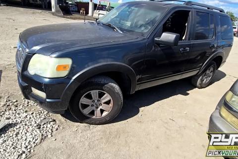 Photo of 2010 Ford Explorer