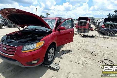 Photo of 2011 Hyundai Santa Fe