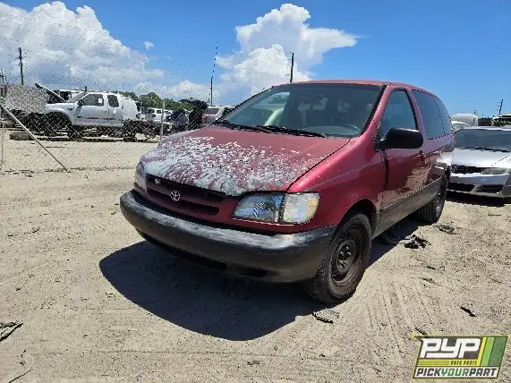 Photo of 1999 Toyota Sienna