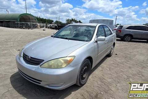 Photo of 2004 Toyota Camry