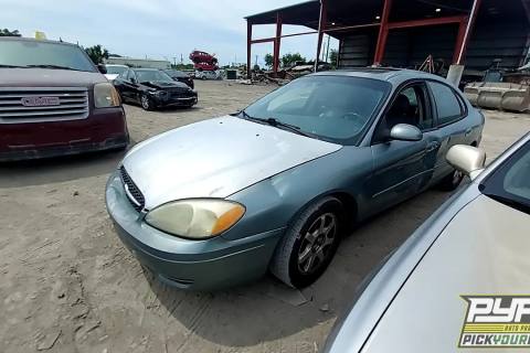Photo of 2006 Ford Taurus