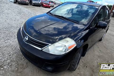 Photo of 2010 Nissan Versa