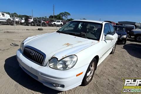 Photo of 2005 Hyundai Sonata