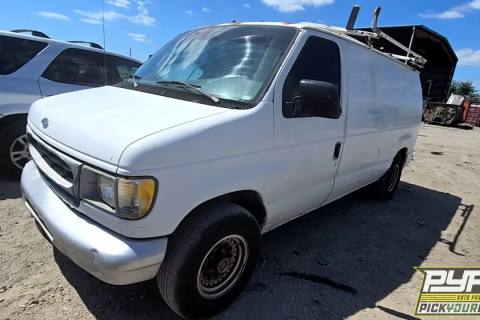 Photo of 2000 Ford E-150 Econoline