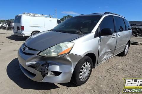 Photo of 2006 Toyota Sienna