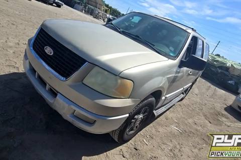 Photo of 2004 Ford Expedition