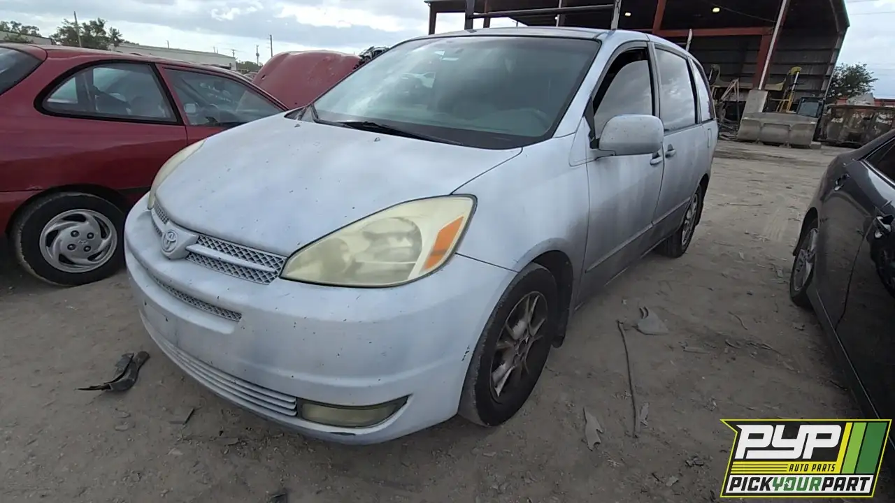 Photo of 2004 Toyota Sienna