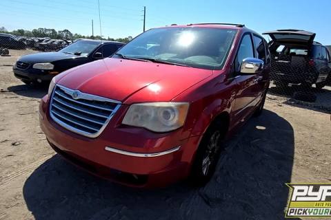 Photo of 2009 Chrysler Town & Country