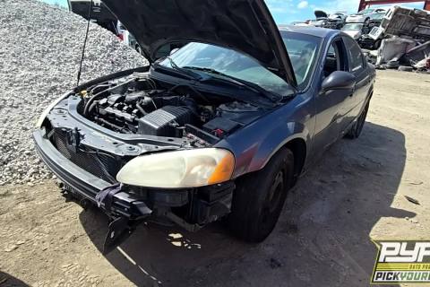 Photo of 2005 Dodge Stratus