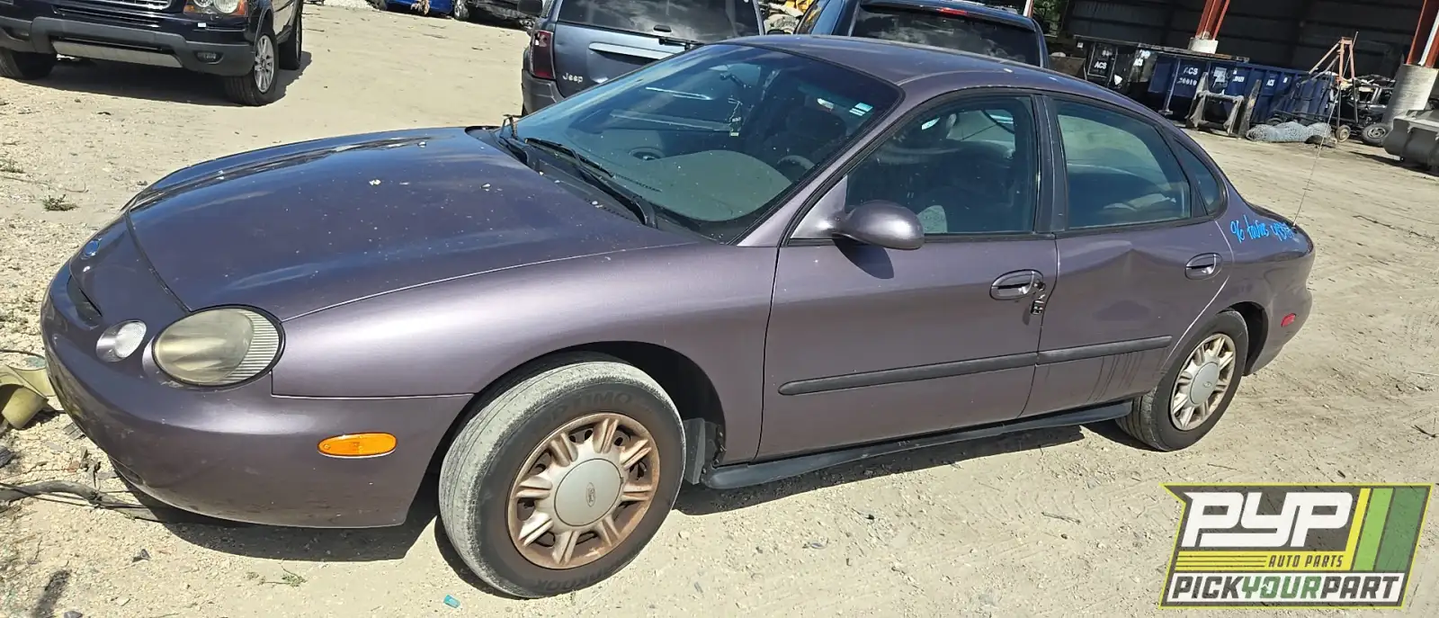 Photo of 1996 Ford Taurus