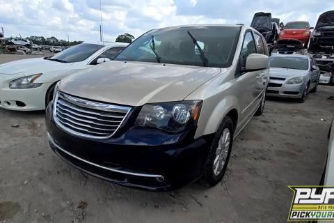 Photo of 2016 Chrysler Town & Country