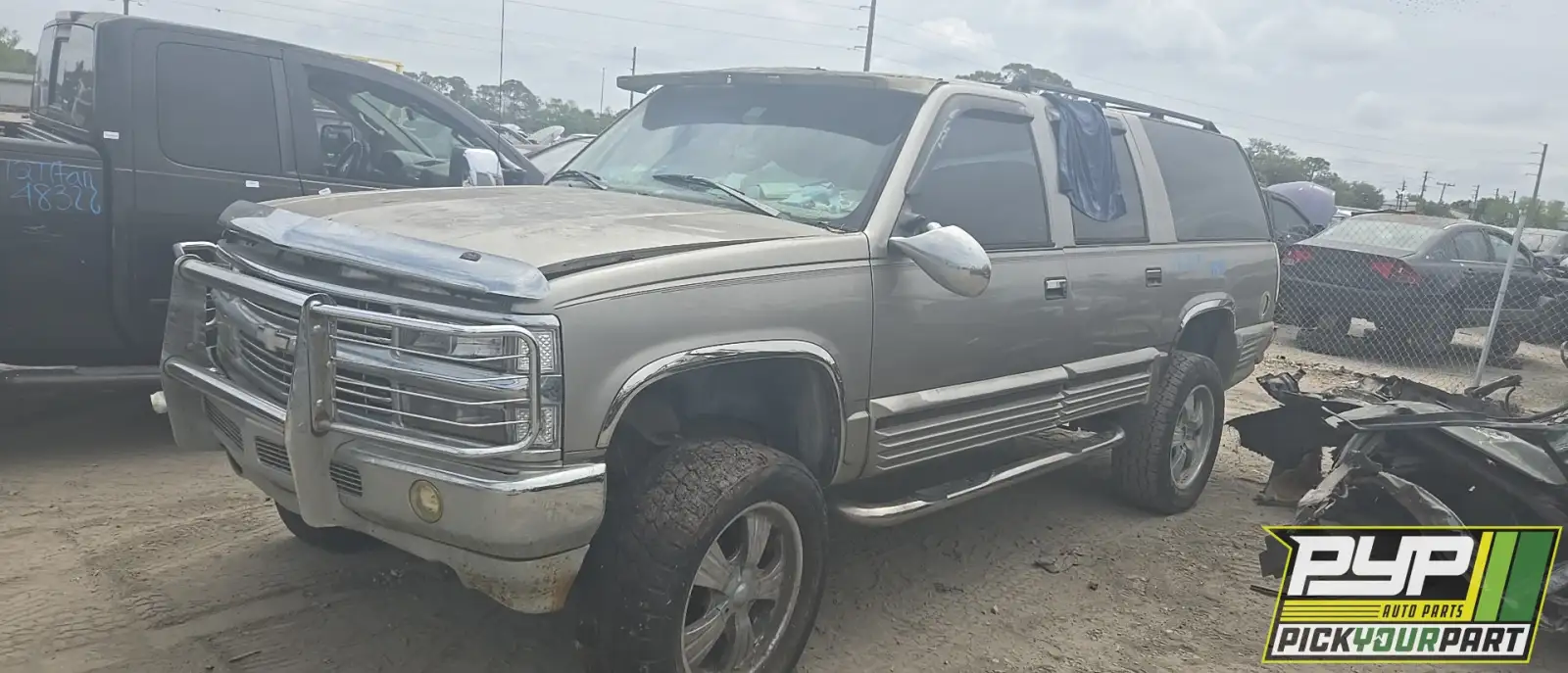 Photo of 1999 Chevrolet C1500 Suburban