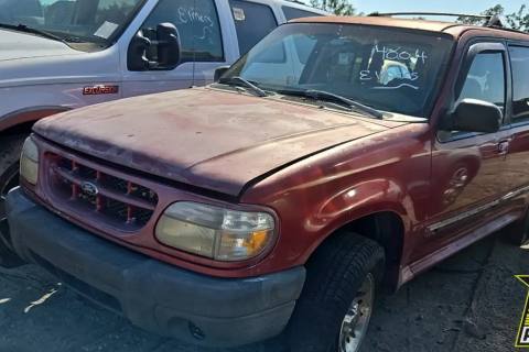 Photo of 1999 Ford Explorer