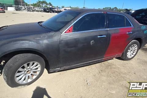 Photo of 2011 Chrysler 300