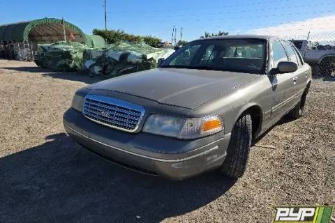 Photo of 1999 Ford Crown Victoria