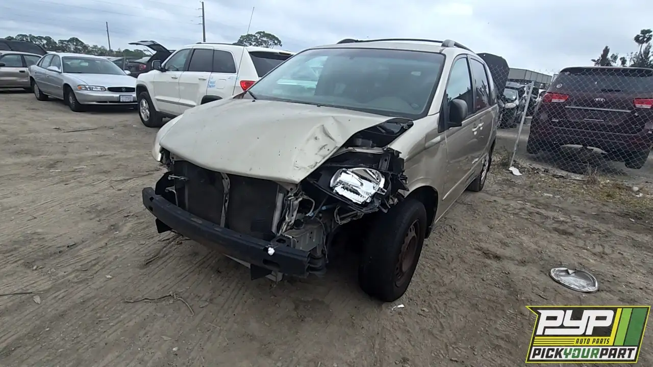 Photo of 2005 Toyota Sienna
